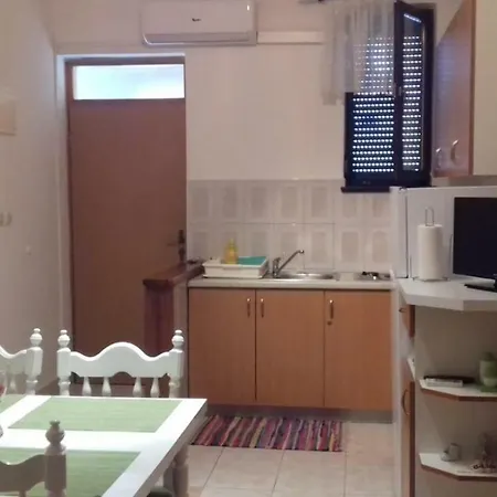 Perica Konukevi 3*